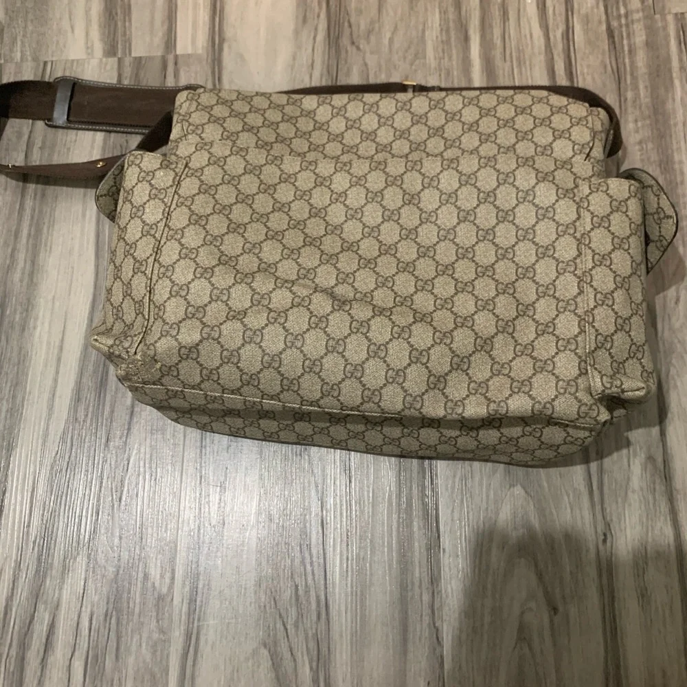 Gucci Beige GG Supreme Canvas Kids Messenger Bag with Brown Trim